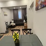 Guendogdu Apartament *